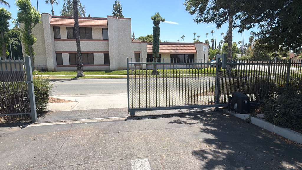 Gate repair work