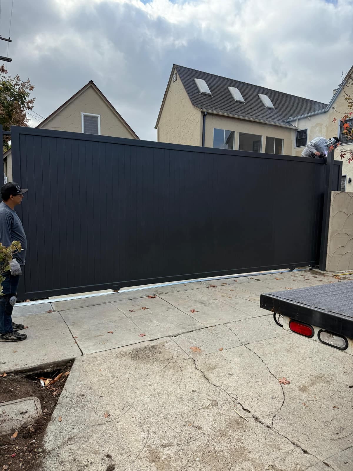 Linear gate repair work